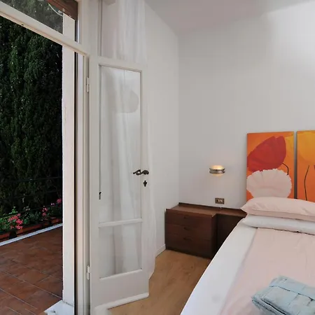 Cecilia Fronte Con Aria Condizionata E Ampio Giardino San Felice del Benaco