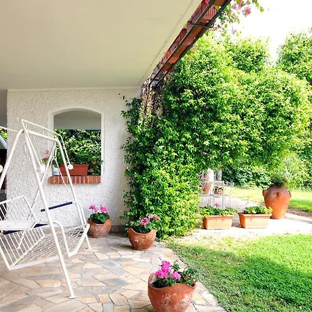 Cecilia Fronte Con Aria Condizionata E Ampio Giardino Villa *