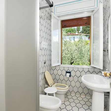 Cecilia Fronte Con Aria Condizionata E Ampio Giardino *