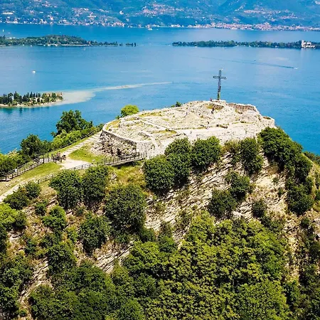 Cecilia Fronte Con Aria Condizionata E Ampio Giardino Villa